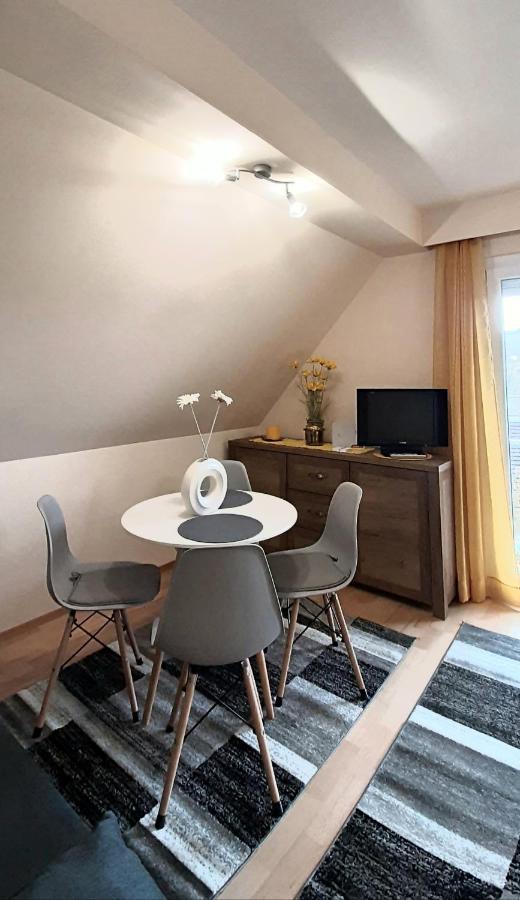 Napko Apartman Sopron Buitenkant foto